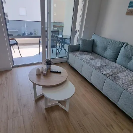 1-bedroom Apartment, With Private Parking And Beach Parking For Free Apartment Makarska
