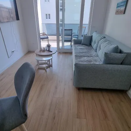 1-bedroom Apartment, With Private Parking And Beach Parking For Free