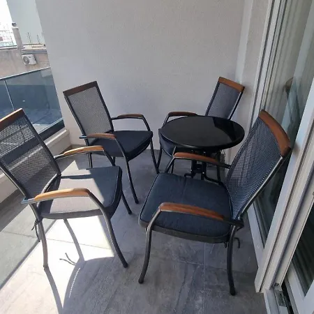 Apartment 1-bedroom Apartment, With Private Parking And Beach Parking For Free